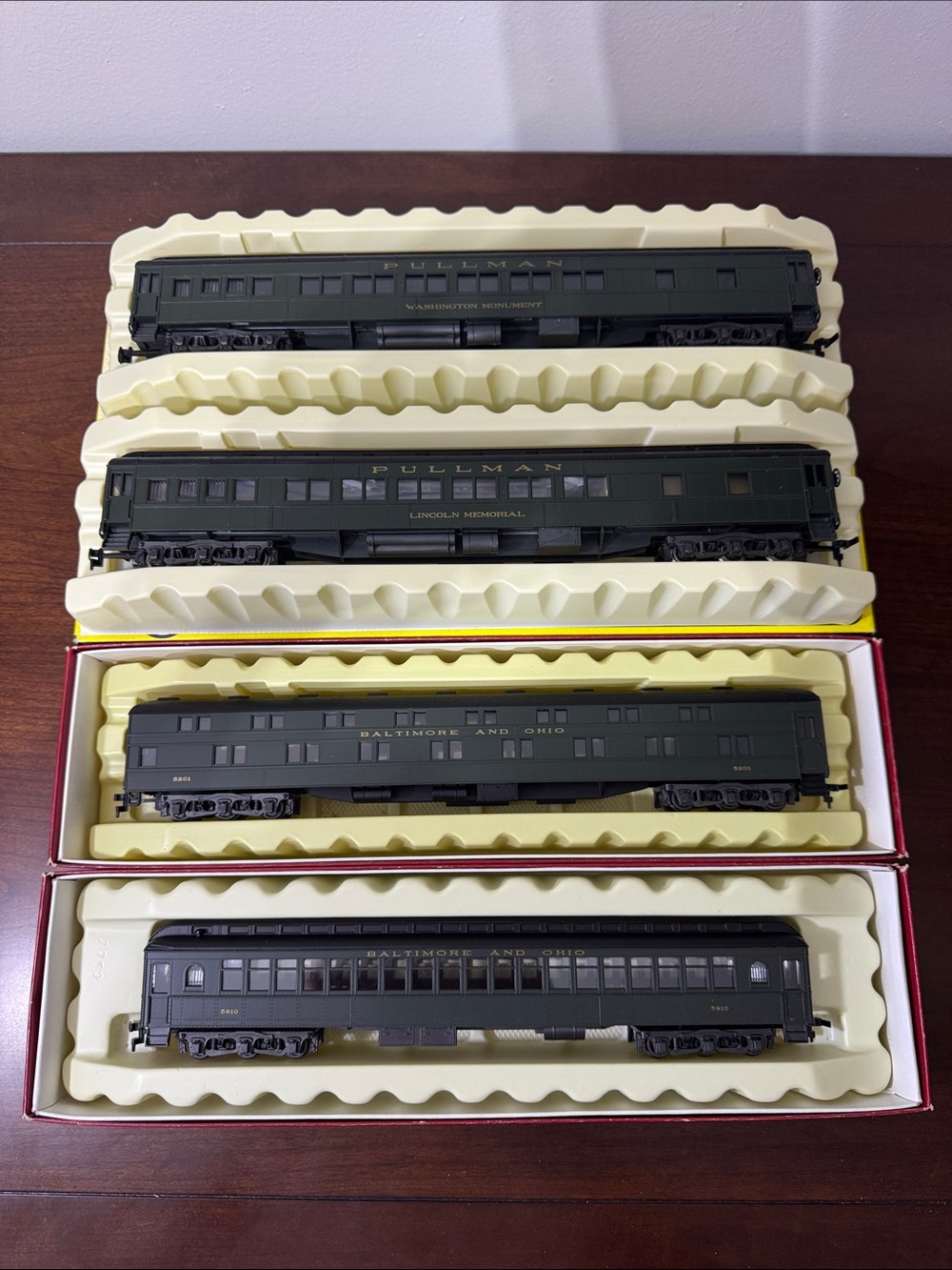 Rivarossi AHM Baltimore & Ohio 1920’s HO Scale 4 Piece Passenger Car Set (New)